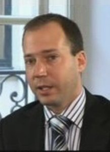 Dr.Nir-BomsBA.jpg